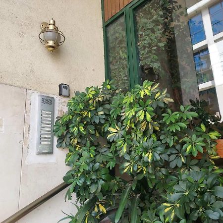 Acropolis Metro Station Flat 2 Appartement Athene Buitenkant foto