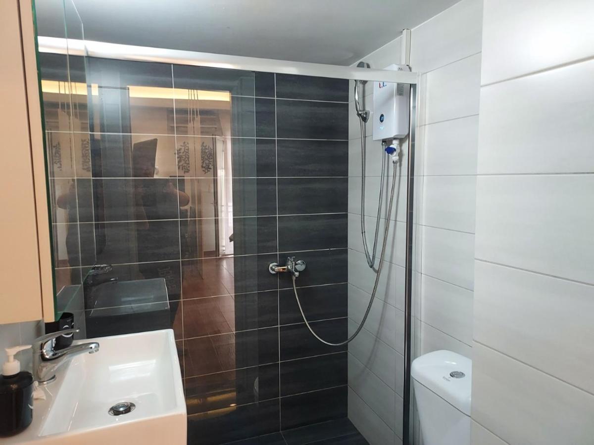 Acropolis Metro Station Flat 2 Appartement Athene Buitenkant foto
