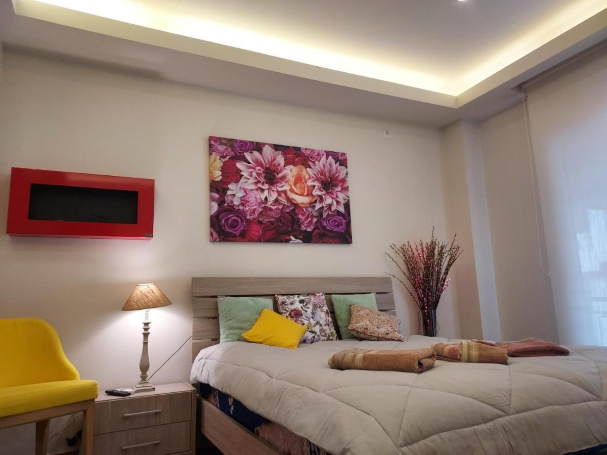 Acropolis Metro Station Flat 2 Appartement Athene Buitenkant foto